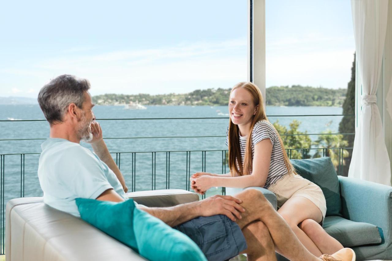 Luxury Lake View Apartments Сало Екстер'єр фото